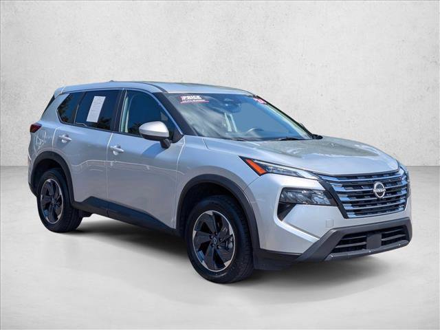 Used 2024 Nissan Rogue SV FWD image 3