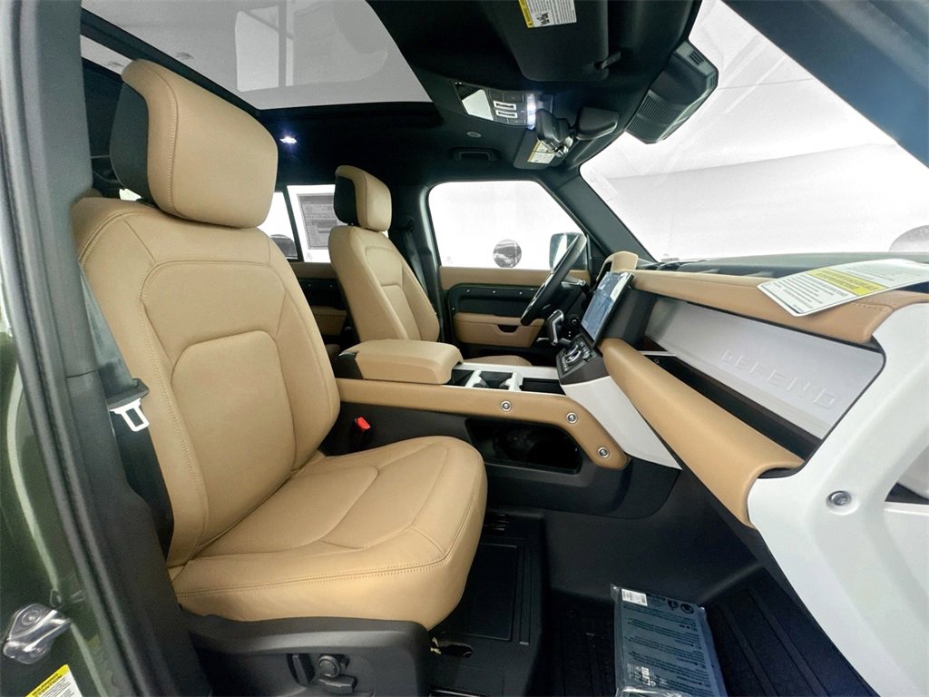New 2026 Land Rover Defender 110 X-Dynamic SE image 28