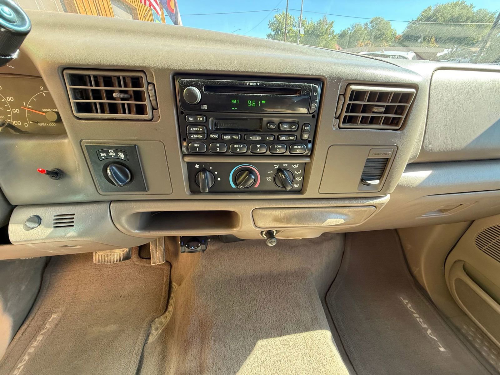 Used 2001 Ford F350 4x4 Crew Cab DRW Super Duty image 13