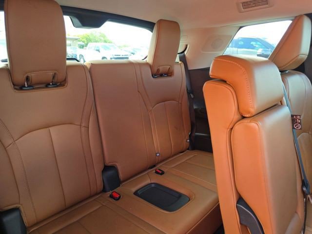 Used 2023 INFINITI QX60 Sensory w/ Vision Package AWD/4WD image 16