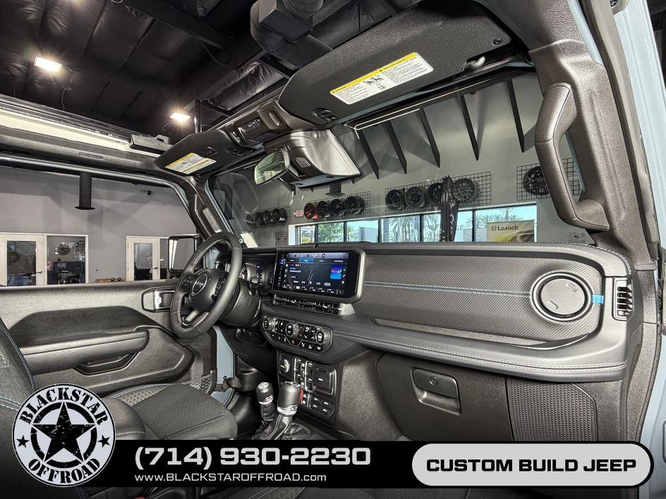 Used 2025 Jeep Wrangler Unlimited Rubicon 4xe w/ Safety Group AWD/4WD image 27