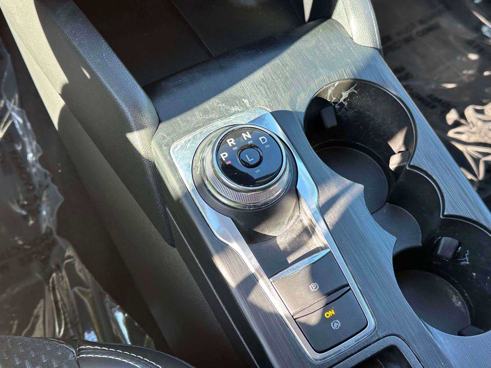 Used 2024 Ford Escape SE image 30