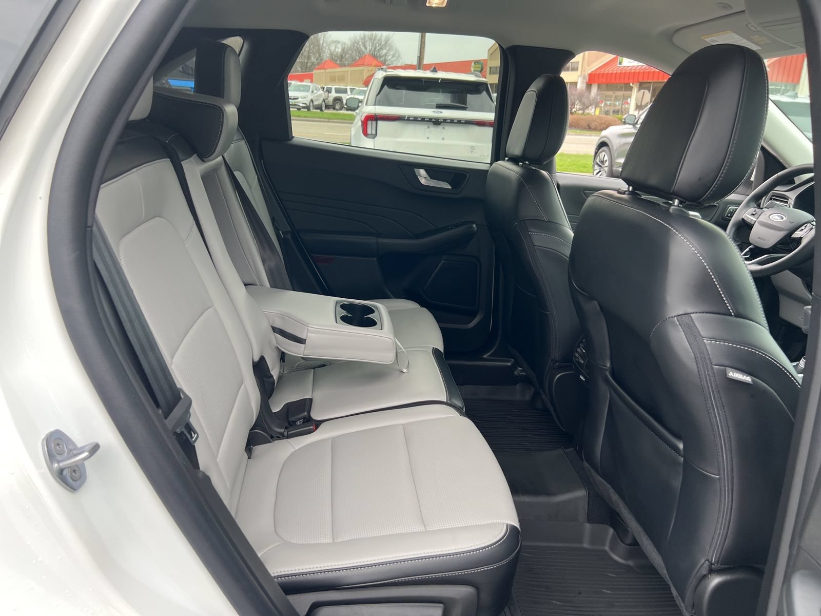 Used 2023 Ford Escape Platinum AWD/4WD image 31