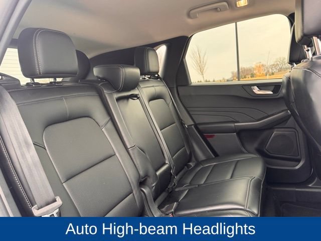 Used 2025 Ford Escape Platinum AWD/4WD image 29