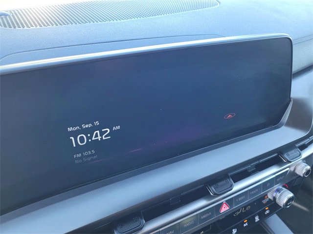 Used 2024 Kia Telluride LX image 11