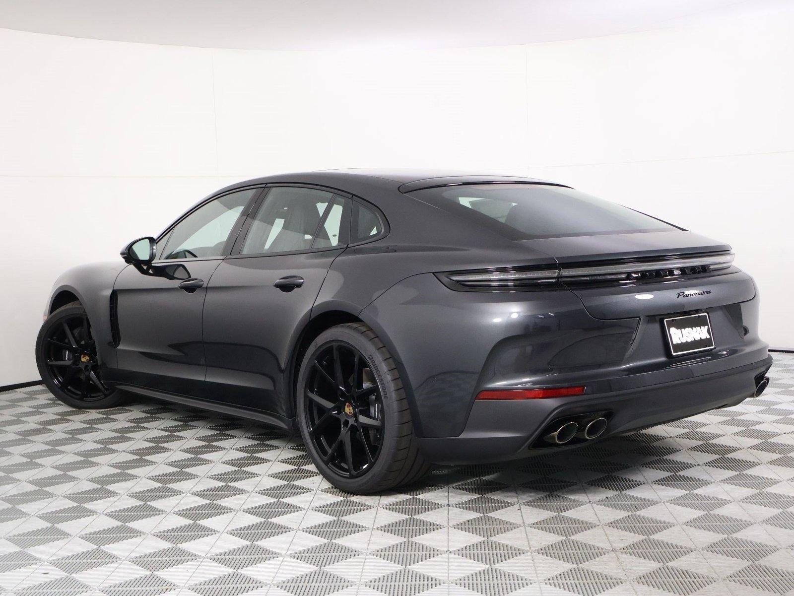 New 2026 Porsche Panamera RWD image 3