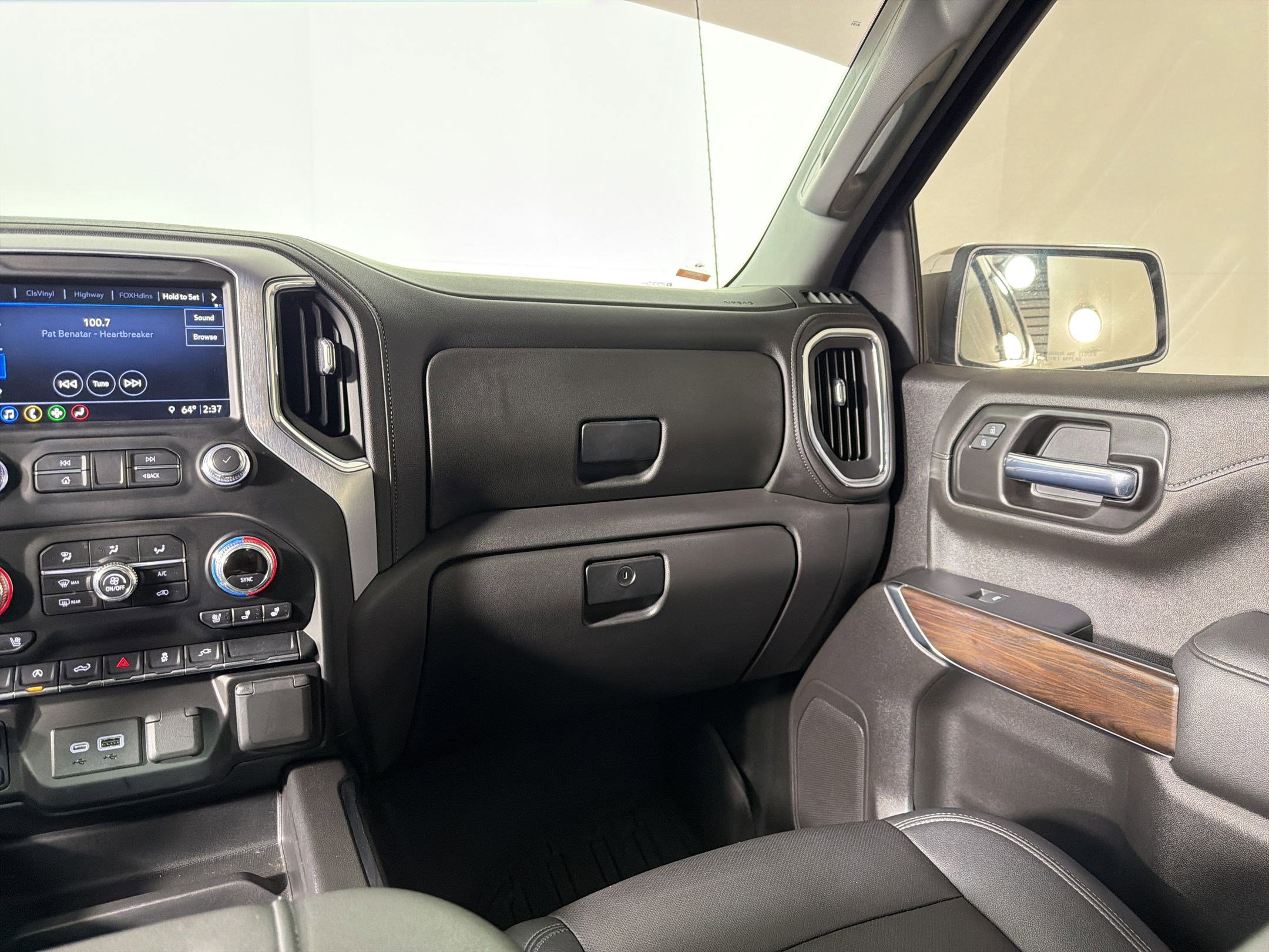 Used 2021 GMC Sierra 1500 SLT w/ SLT Premium Package image 27