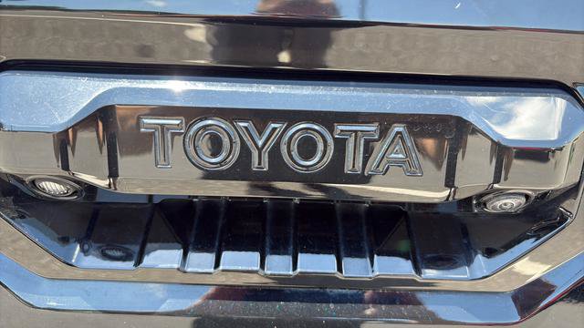 Used 2023 Toyota Tundra Platinum AWD/4WD image 30
