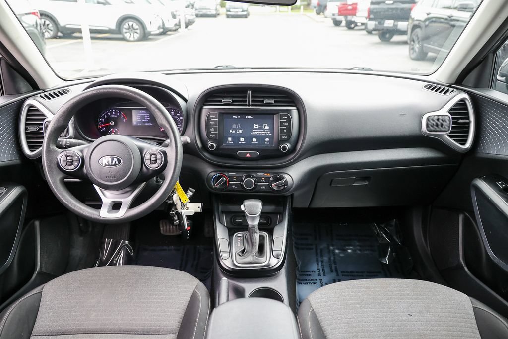 Used 2020 Kia Soul S FWD image 28