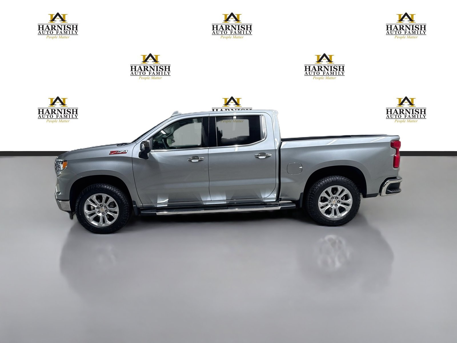 New 2026 Chevrolet Silverado 1500 LTZ w/ LTZ Premium Package AWD/4WD image 9