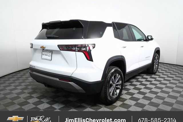 New 2026 Chevrolet Equinox LT image 3