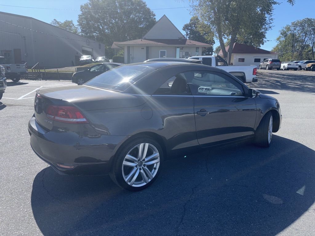 Used 2012 Volkswagen Eos Executive FWD image 5