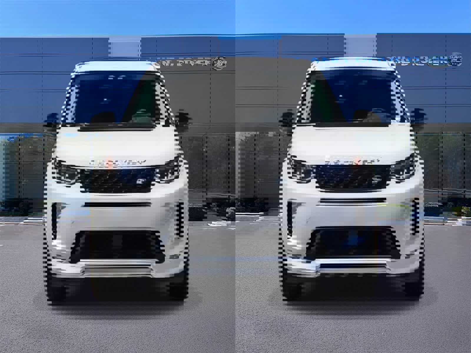 New 2024 Land Rover Discovery Sport S image 2