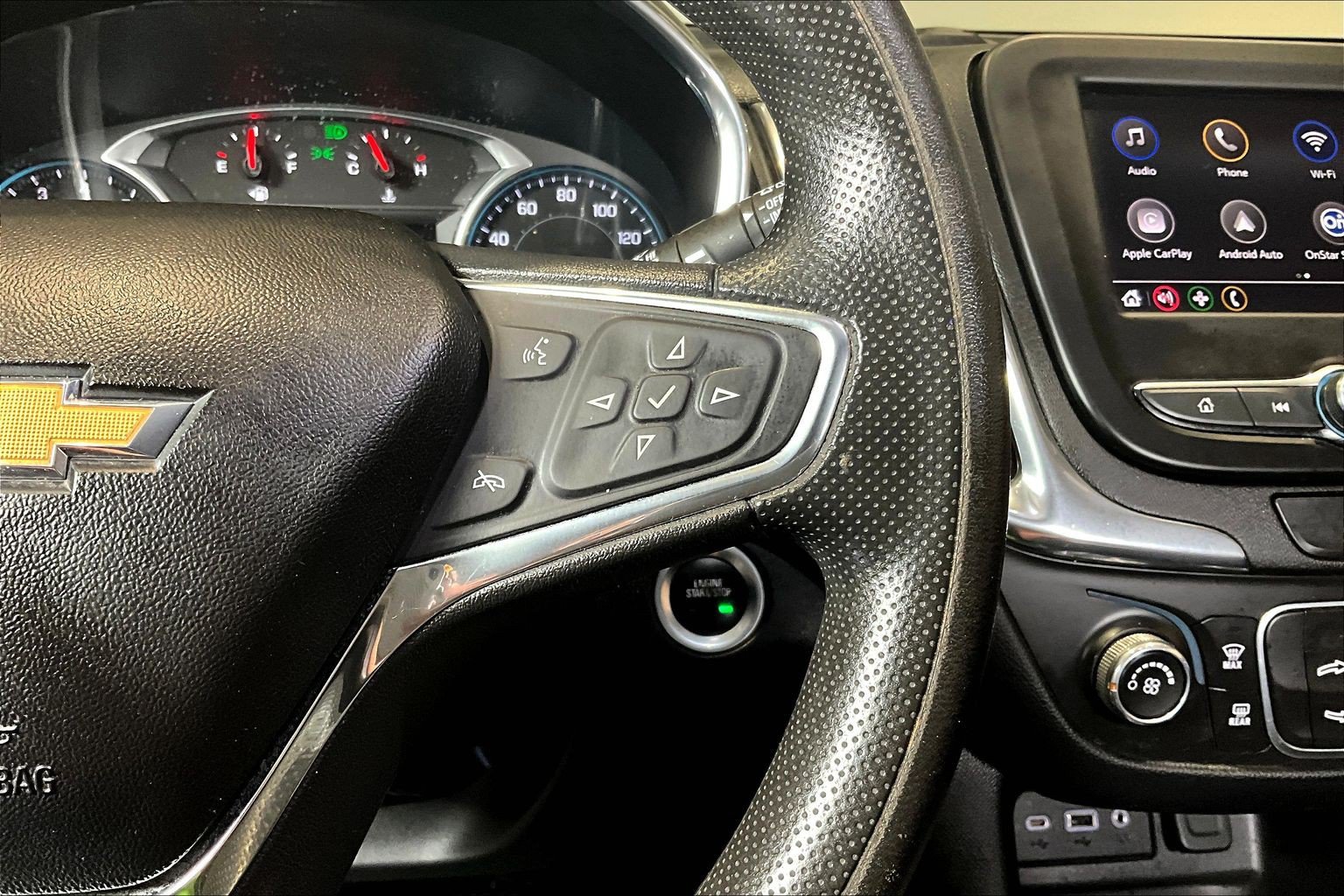 Used 2020 Chevrolet Equinox LT FWD image 13