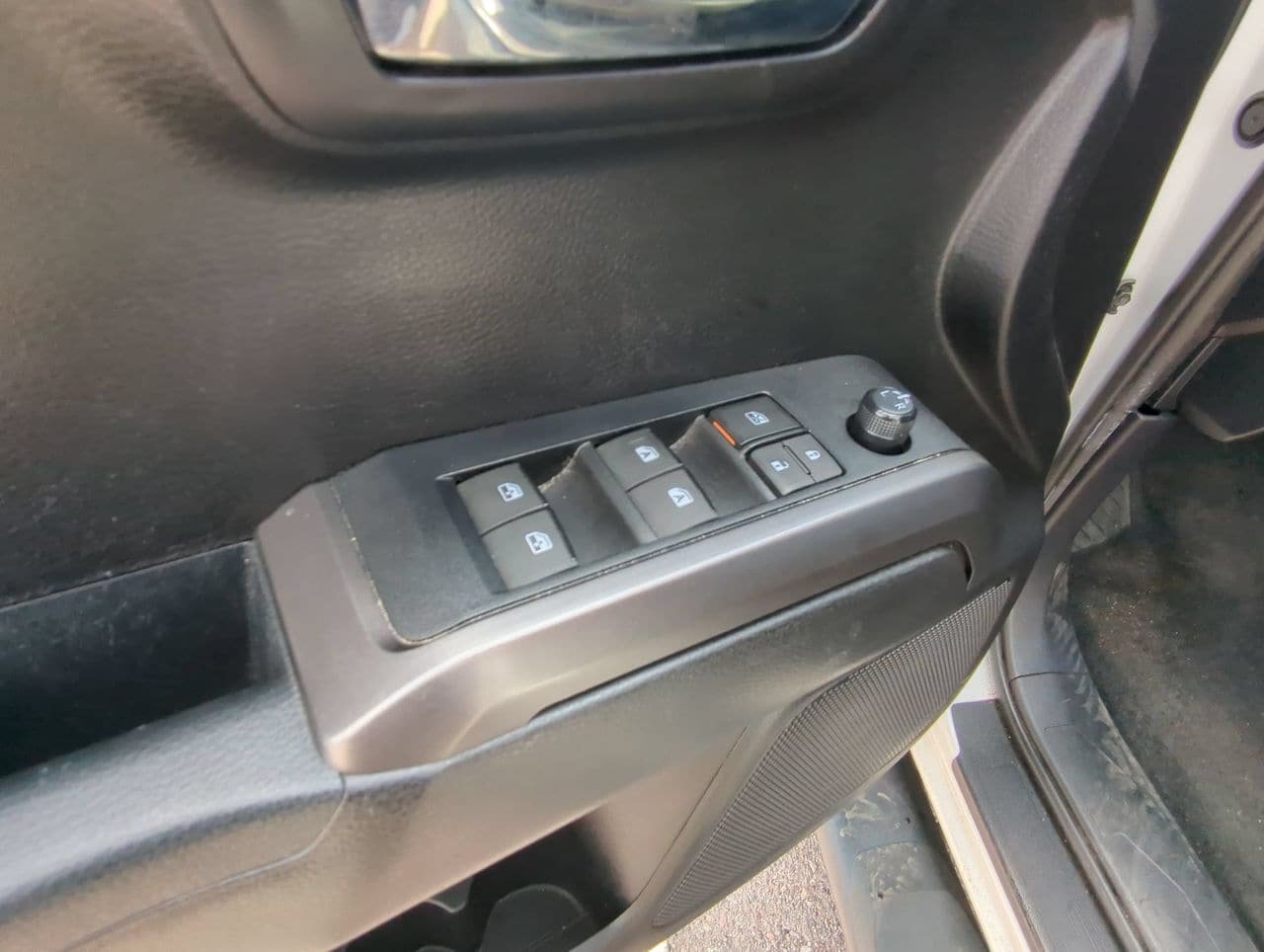 Used 2021 Toyota Tacoma TRD Off-Road w/ Technology Package RWD image 20