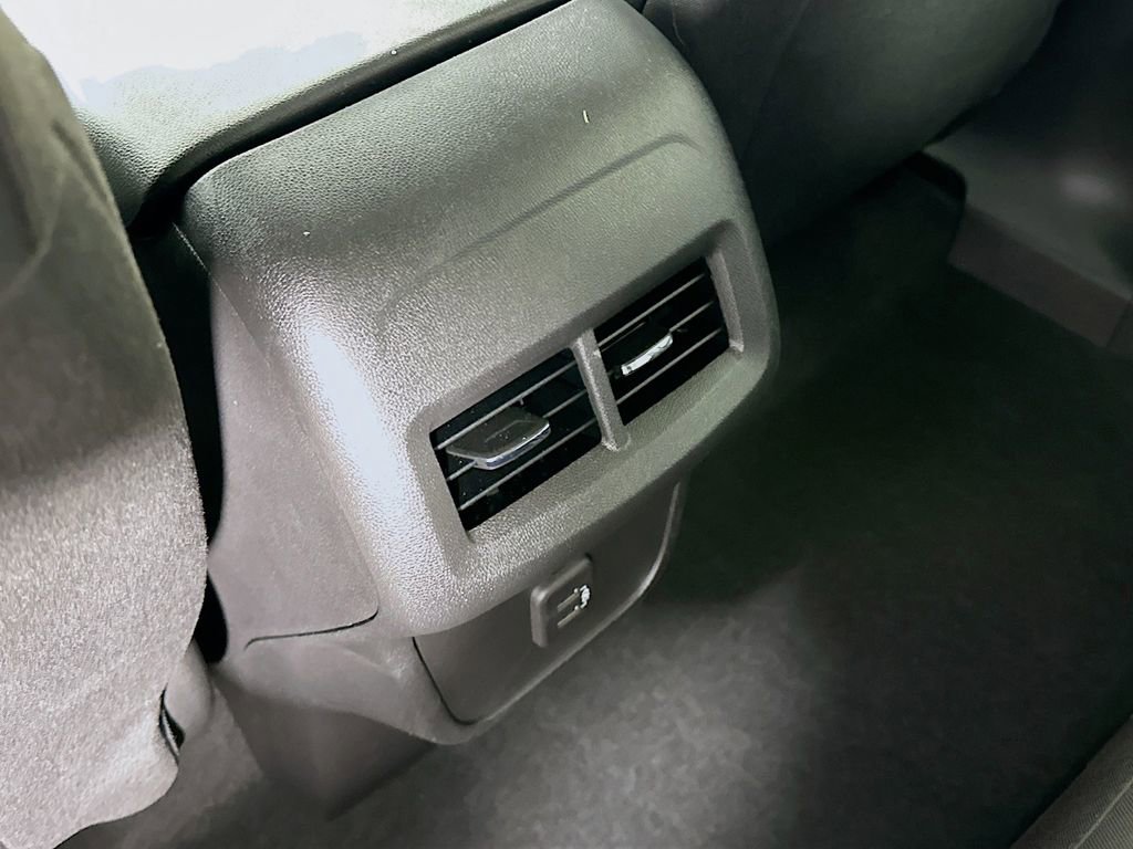 Used 2023 Chevrolet Equinox LS w/ LS Convenience Package image 32