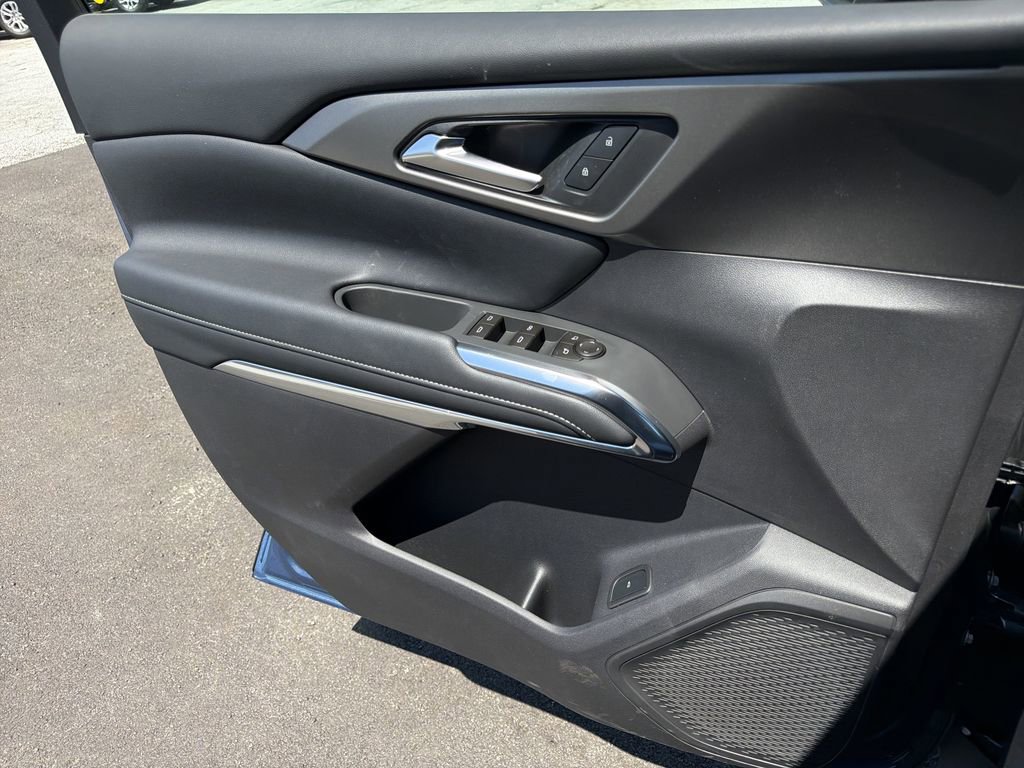 New 2026 Chevrolet Traverse LT FWD image 13