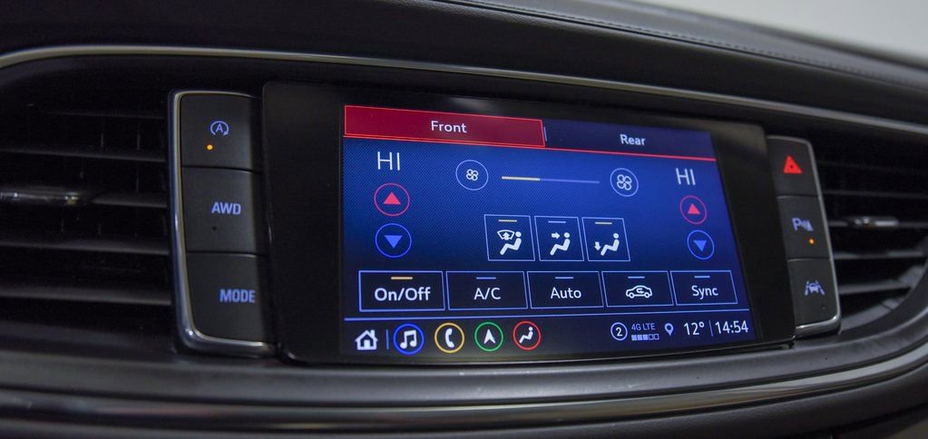 Used 2022 Buick Enclave Avenir w/ Trailering Package, 5000 lbs. image 22