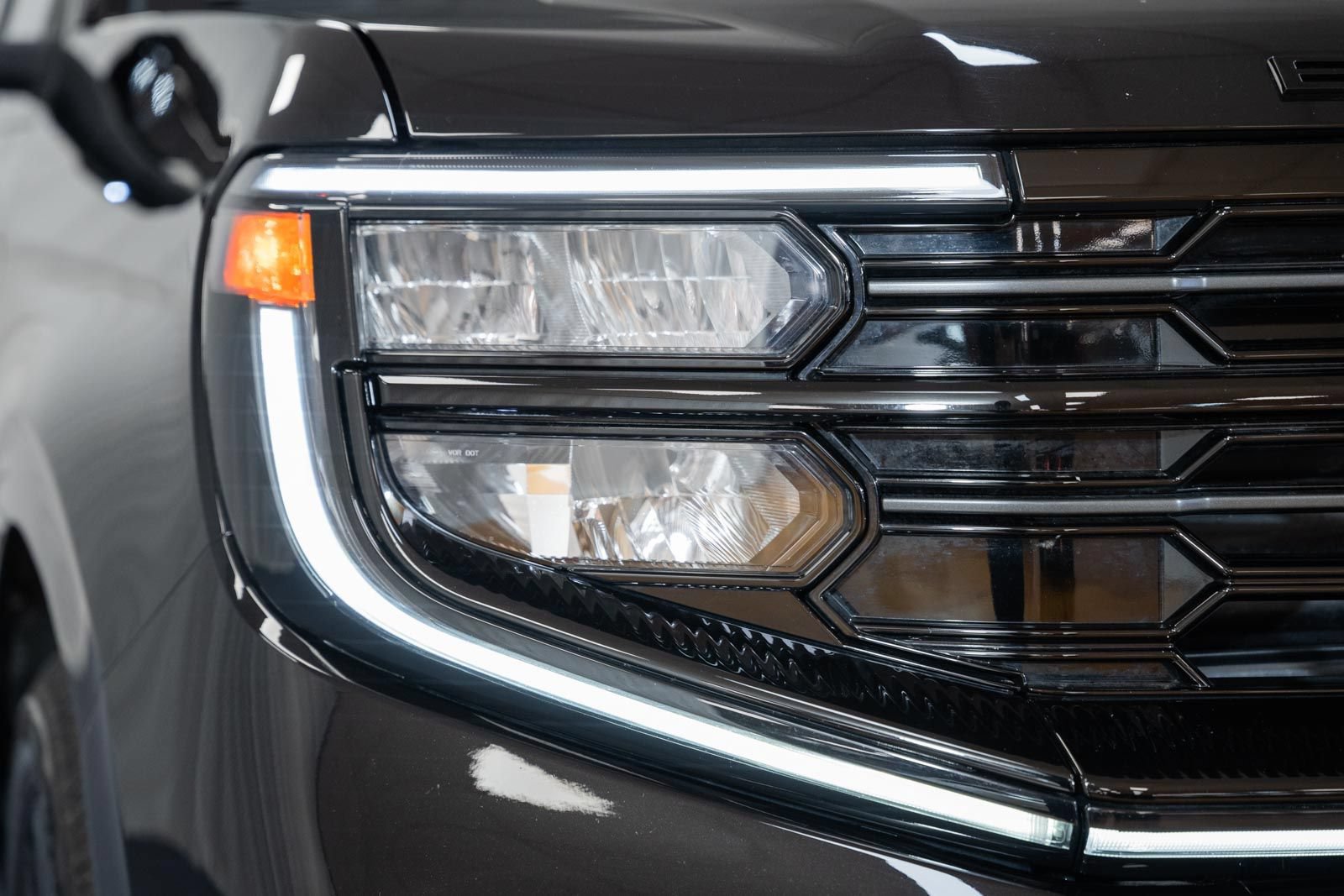 Certified 2025 Ford Expedition Max Platinum w/ Stealth Appearance Package AWD/4WD image 21