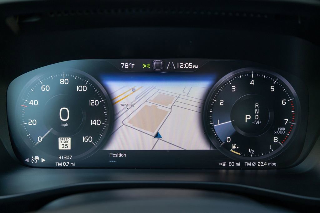 Used 2022 Volvo XC40 T5 R-Design image 20