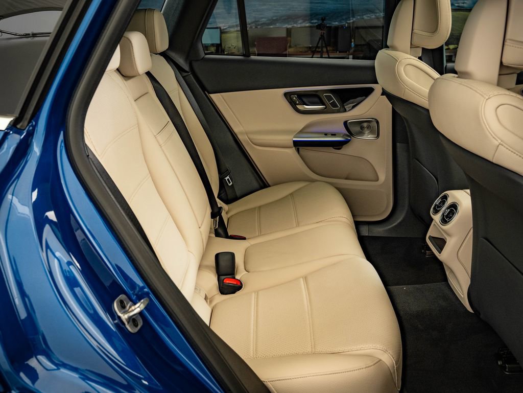 New 2026 Mercedes-Benz GLC 300 4MATIC image 43