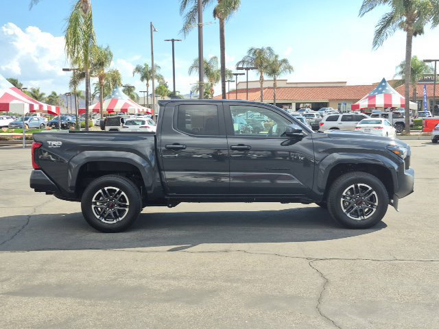 Used 2025 Toyota Tacoma TRD Sport RWD image 4