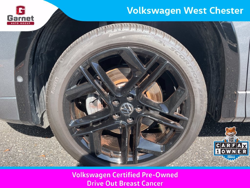 Certified 2025 Volkswagen Tiguan SE R-Line AWD/4WD image 40