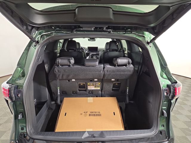 New 2026 Toyota Sienna Limited image 33