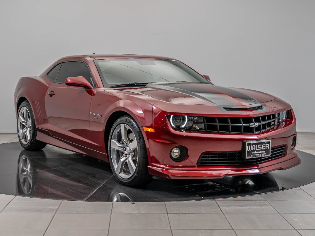 Used 2010 Chevrolet Camaro SS w/ RS Package RWD image 12
