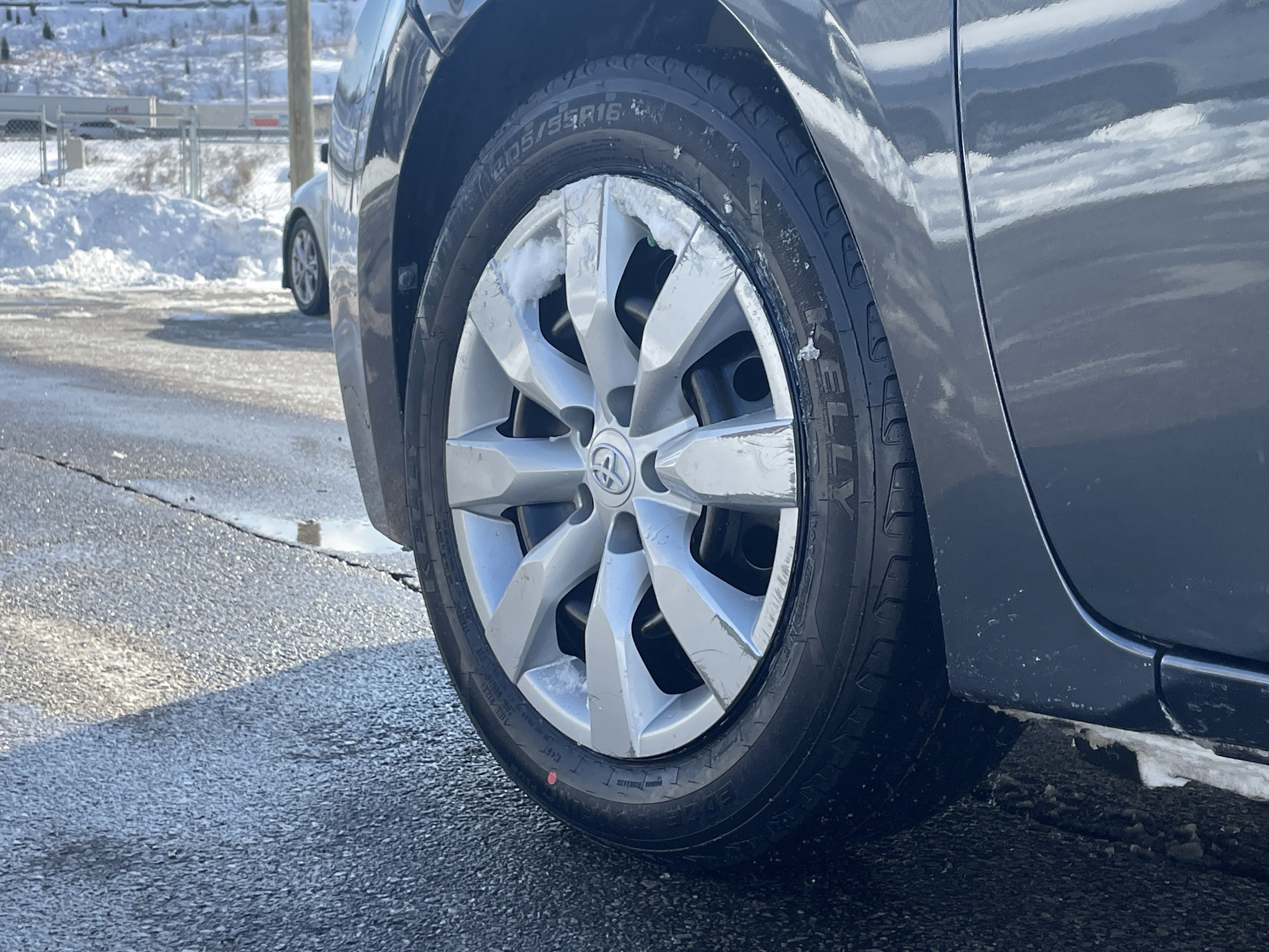 Used 2016 Toyota Corolla LE image 31