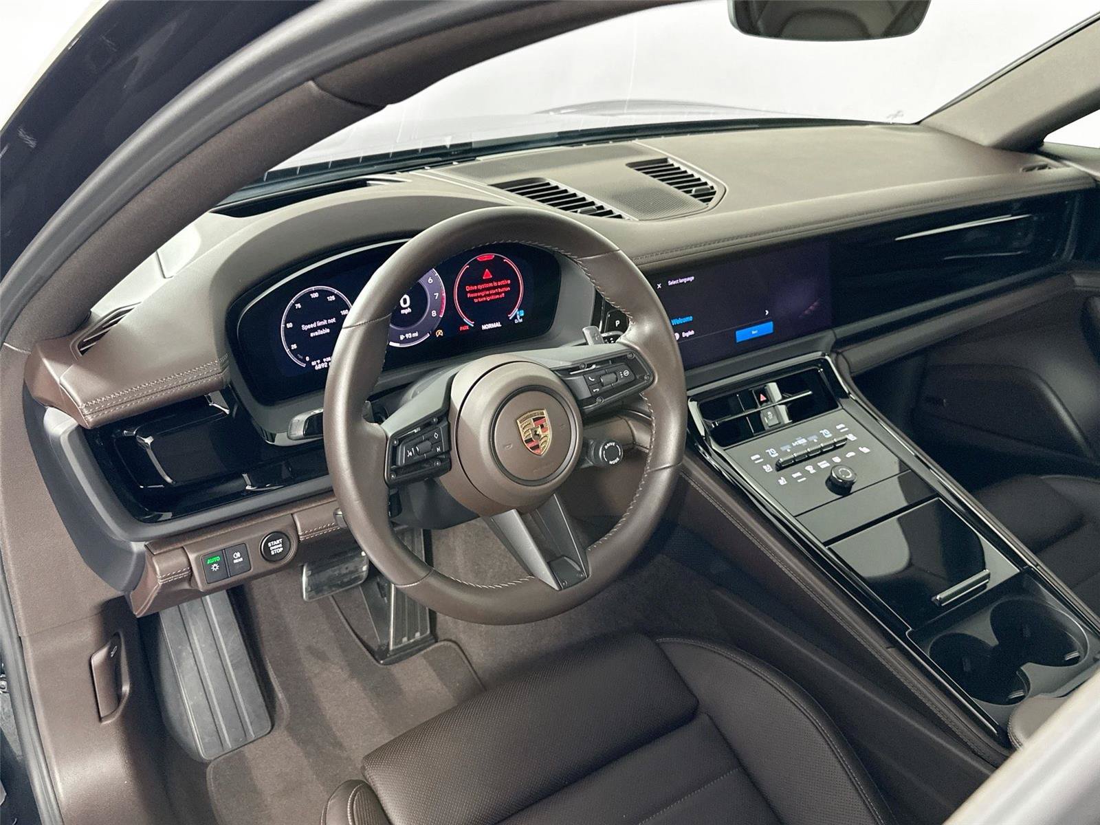 Certified 2025 Porsche Panamera 4 AWD/4WD image 4