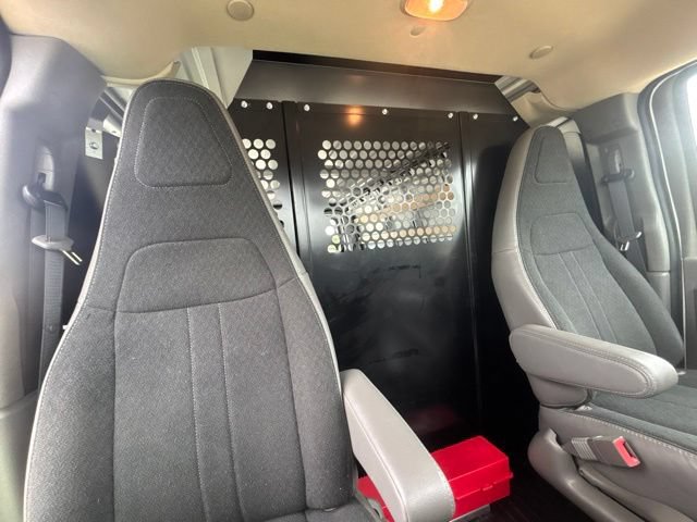 Used 2025 Chevrolet Express 2500 w/ Driver Convenience Package RWD image 28