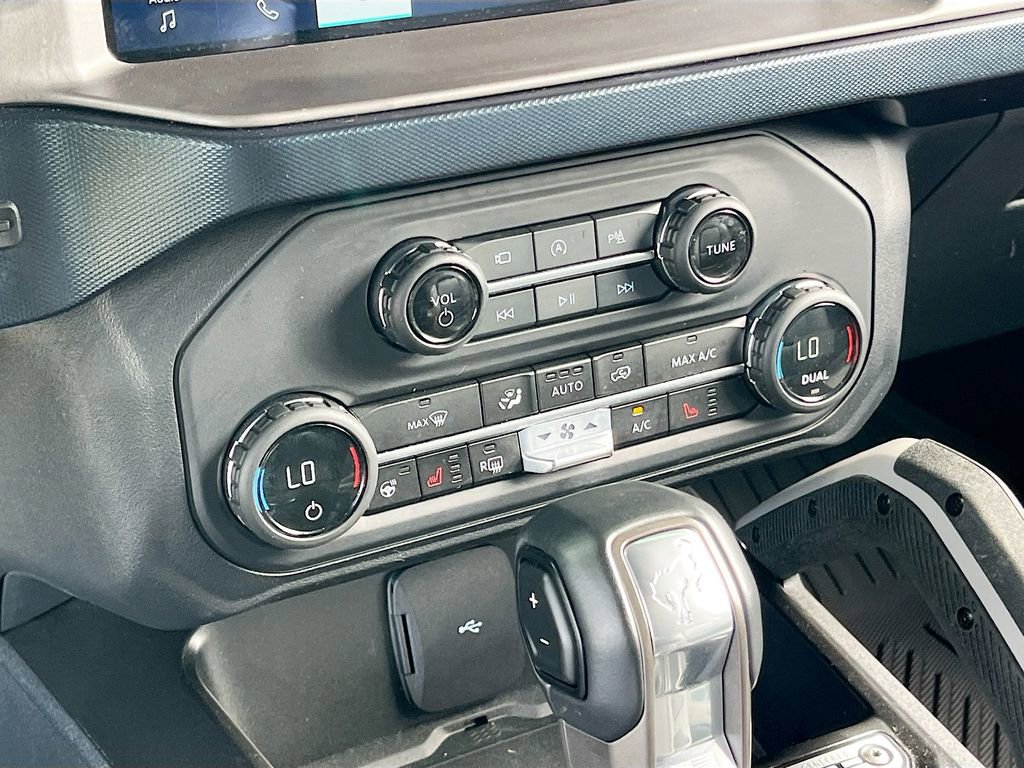 Used 2023 Ford Bronco Outer Banks w/ Sasquatch Package AWD/4WD image 16