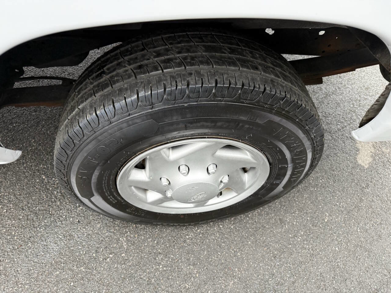 Used 2012 Ford E-250 and Econoline 250 w/ PWR Group image 9