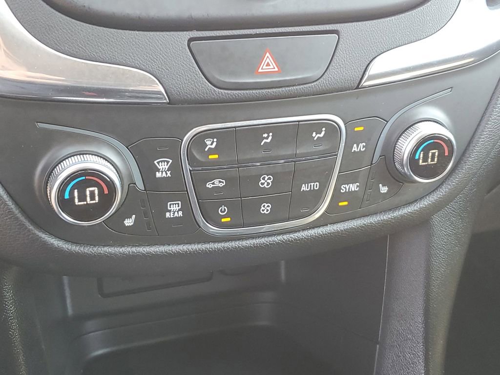 Used 2020 Chevrolet Equinox LT w/ Driver Convenience Package FWD image 16