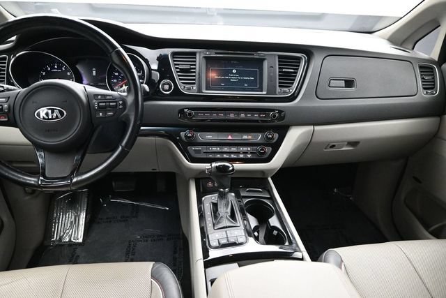 Used 2016 Kia Sedona SX FWD image 14