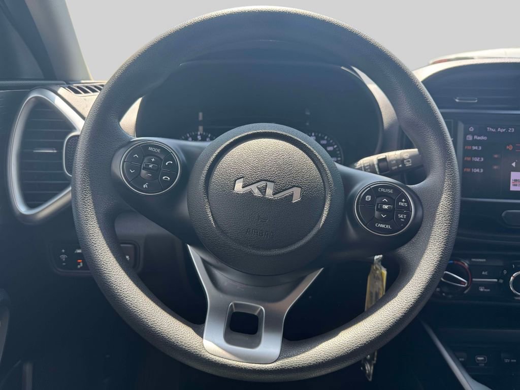 Used 2022 Kia Soul LX w/ Technology Package FWD image 12