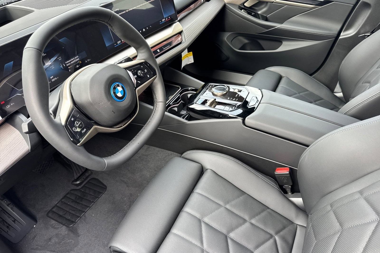 New 2026 BMW i5 eDrive40 image 4