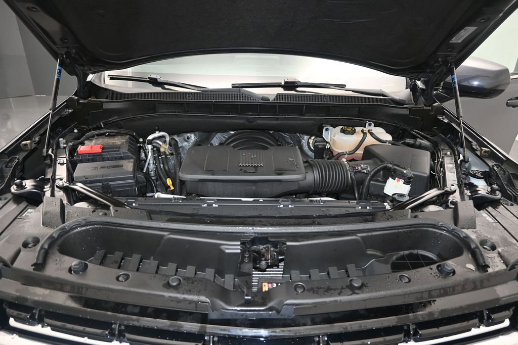 Used 2023 Chevrolet Suburban LT AWD/4WD image 12