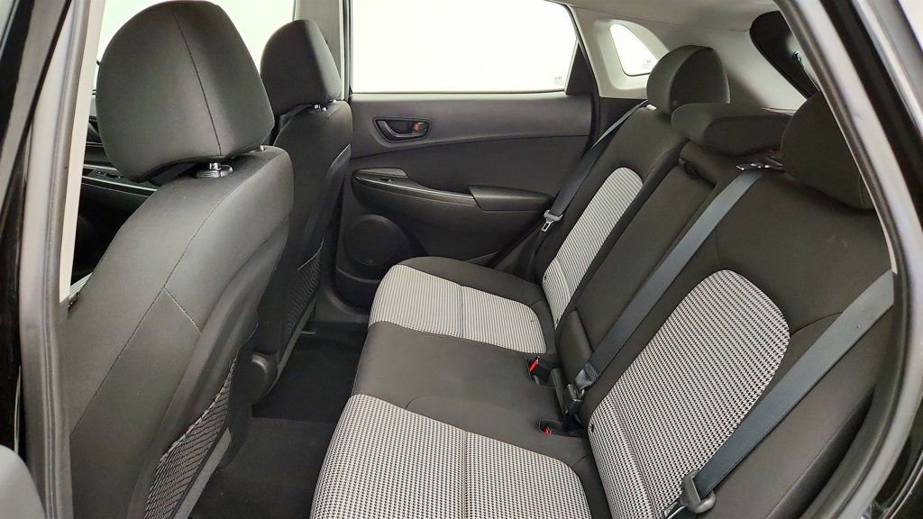 Used 2021 Hyundai Kona SE FWD image 20