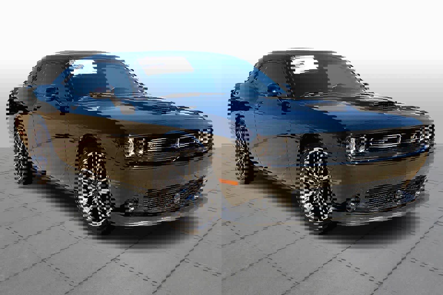 Used 2023 Dodge Challenger GT w/ Plus Package image 2