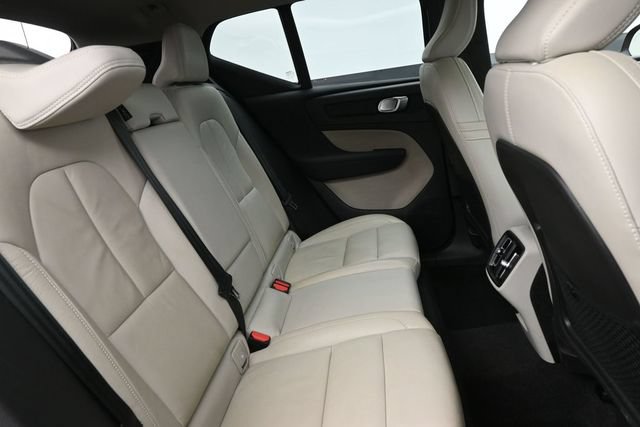 Used 2023 Volvo XC40 B5 Plus w/ Driver Assist Package AWD/4WD image 33