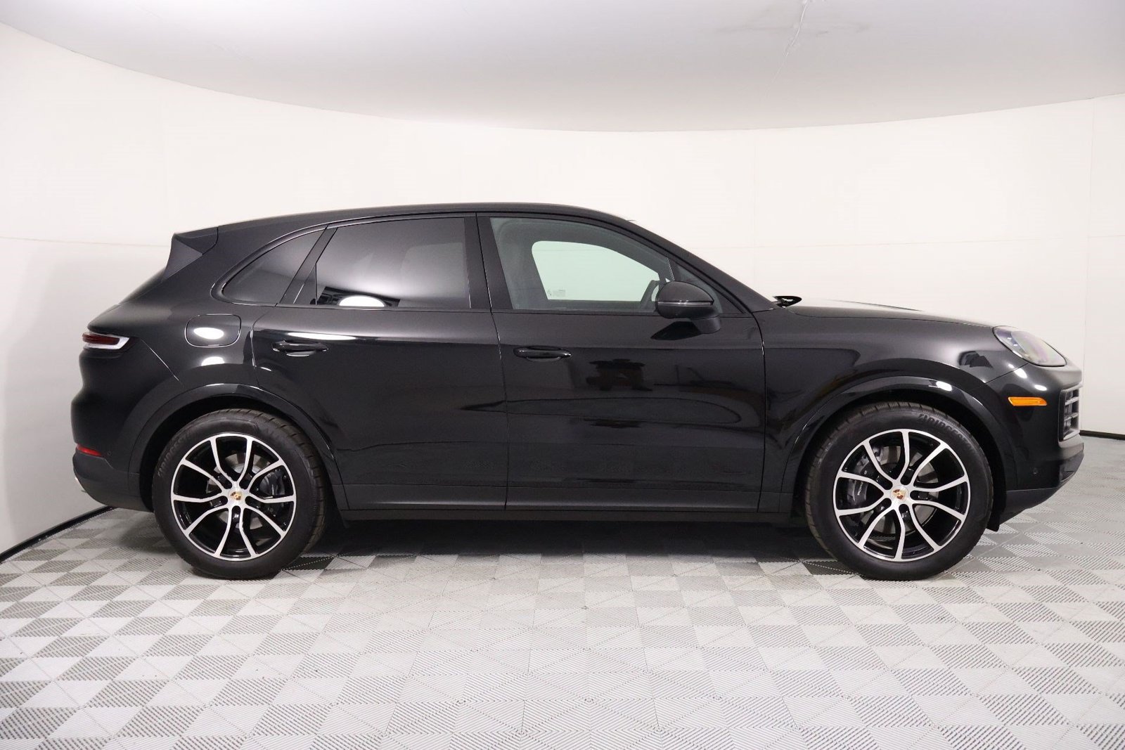 Certified 2026 Porsche Cayenne AWD/4WD image 8
