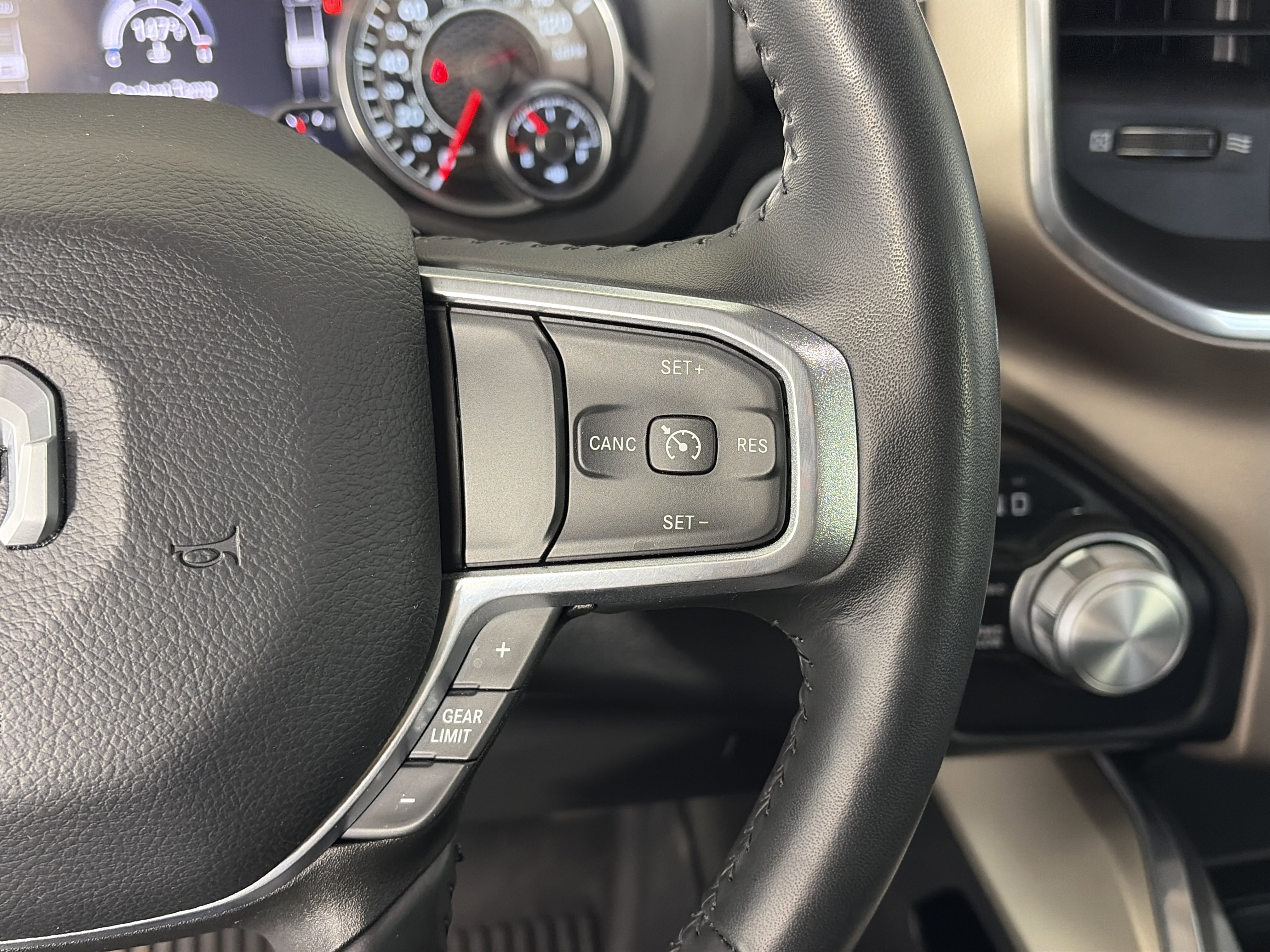 Used 2022 RAM 1500 Laramie image 32