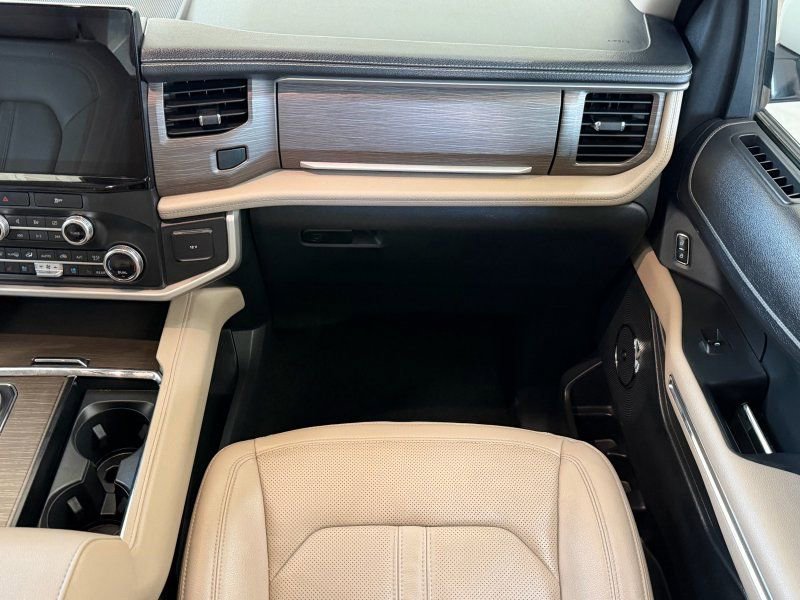 Used 2022 Ford Expedition Max Limited RWD image 19