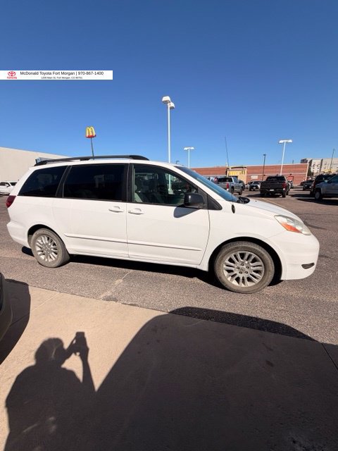 Used 2010 Toyota Sienna LE FWD image 3