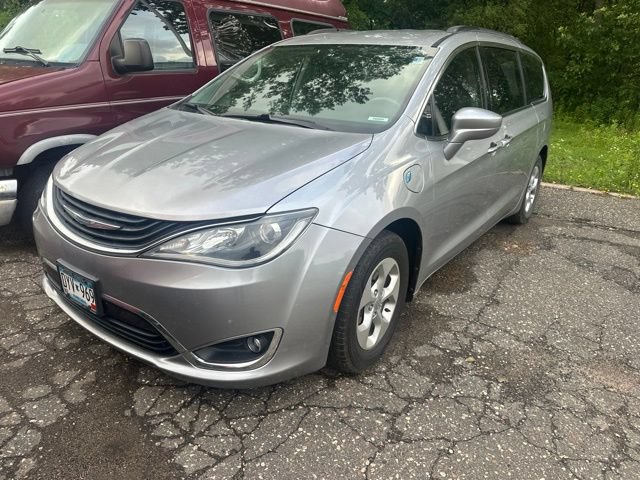 Used 2017 Chrysler Pacifica Premium FWD image 6