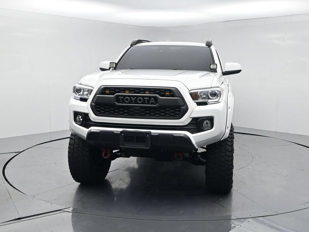 Used 2022 Toyota Tacoma SR AWD/4WD image 22