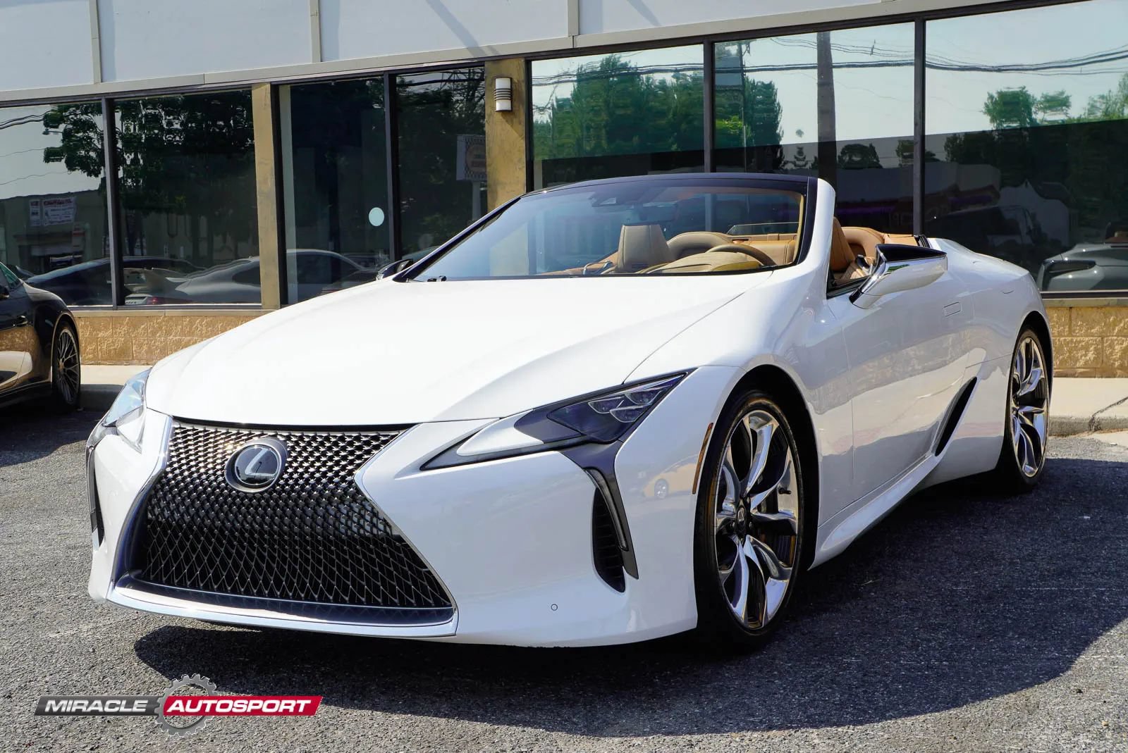Used 2021 Lexus LC 500 Convertible w/ Touring Package RWD image 3