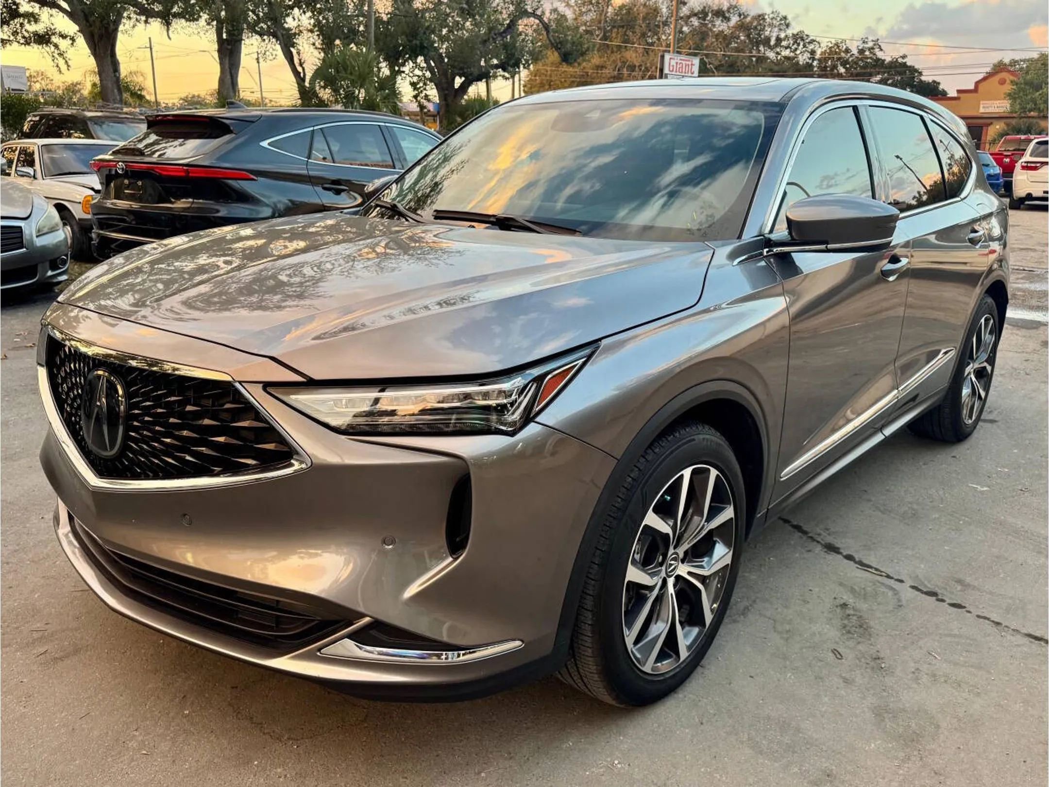 Used 2022 Acura MDX FWD w/ Technology Package image 18